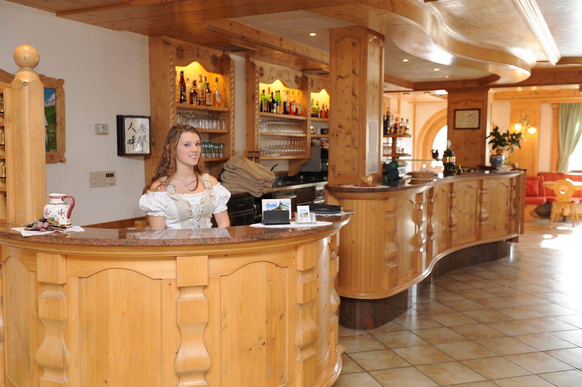 Wellness Hotel Dolomia Soraga Buitenkant foto